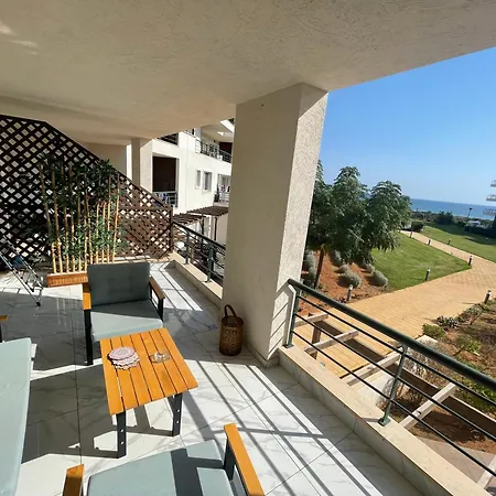 Apartment Blue Retreat By The Sea *