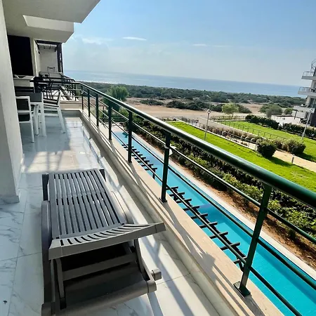 Apartment Blue Retreat By The Sea