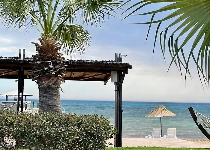 Retreat By The Sea *