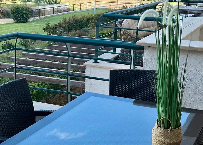 Lägenhet Retreat By The Sea