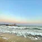 Apartamento Retreat By The Sea Vokolidha