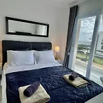 Retreat By The Sea Apartamento Vokolidha