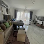 Apartamento Retreat By The Sea Vokolidha