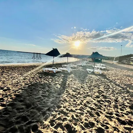 Retreat By The Sea Апартаменты Vokolidha