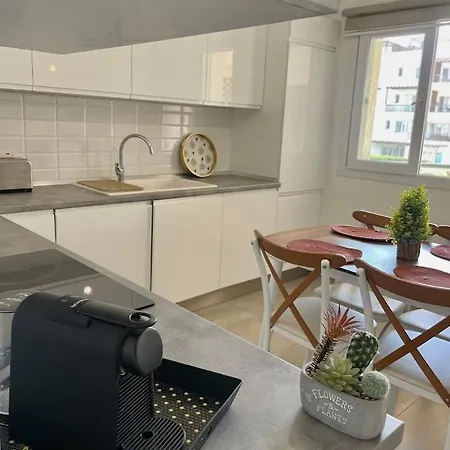 Retreat By The Sea *