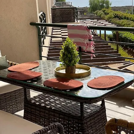 Retreat By The Sea *