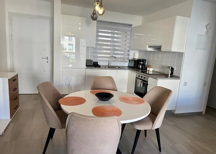 Retreat By The Sea Apartamento Vokolidha